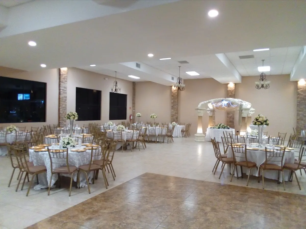 Versalles, Salón de Eventos