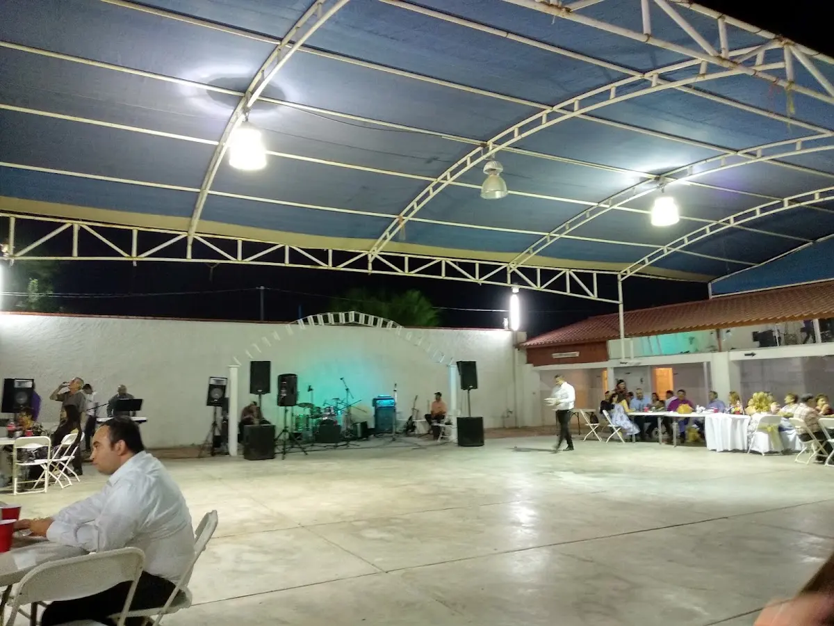 Salón Reyes