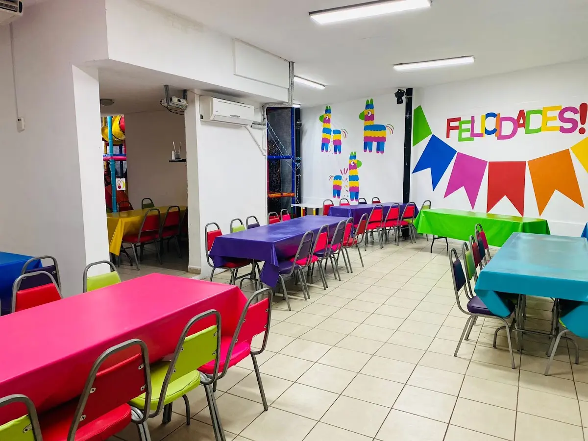 M&M Party Room Salon de Fiestas