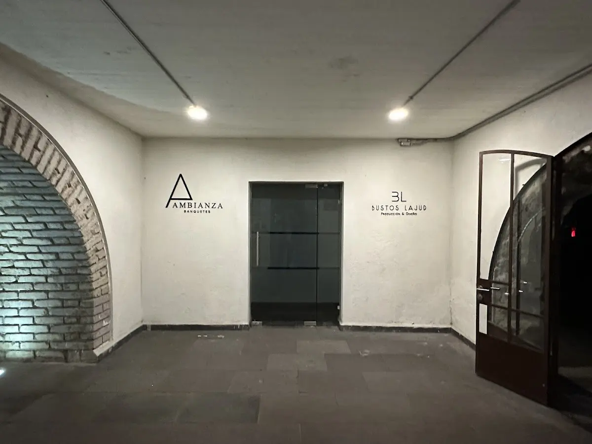 Banquetes Ambianza Showroom Poliforum — foto 3 de 3