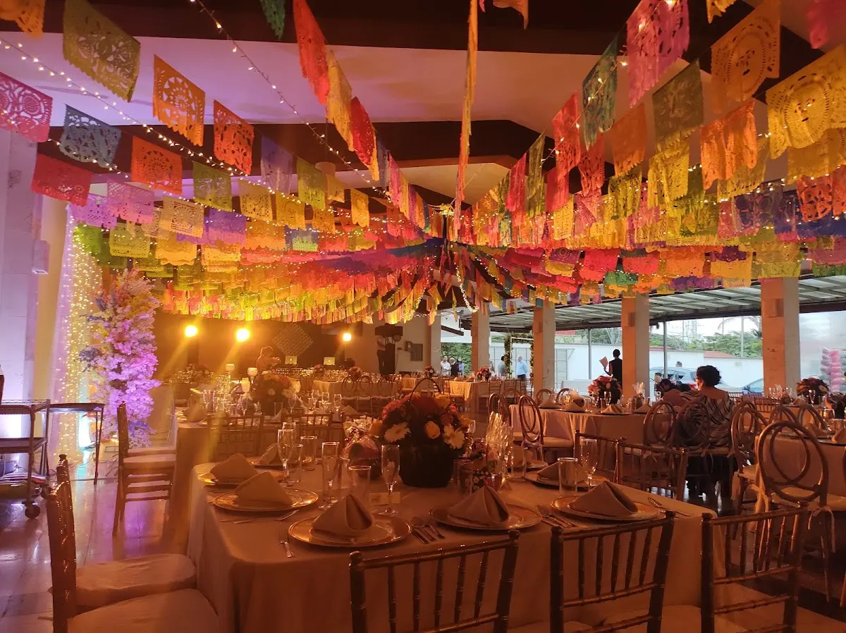 Salón Lirio