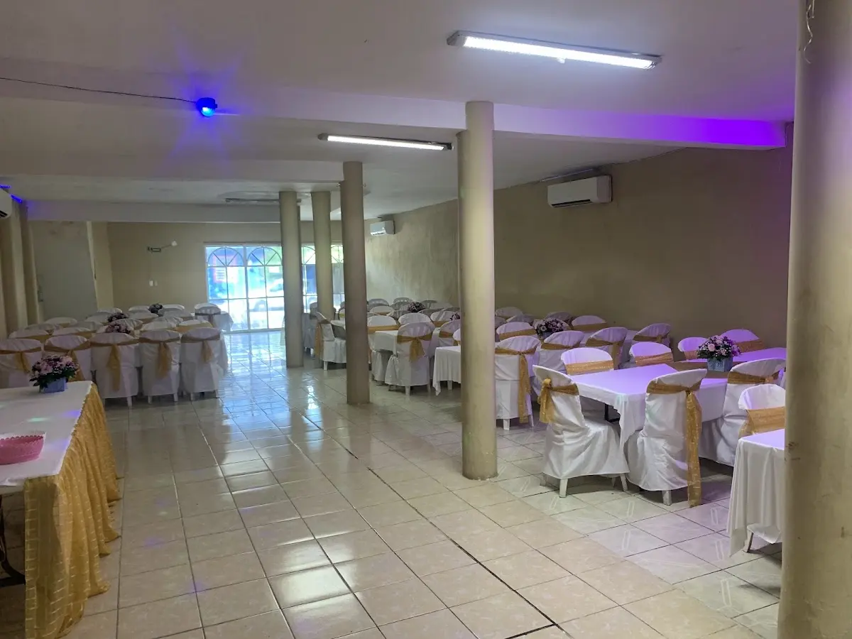 SALON DE EVENTOS VICTORIA