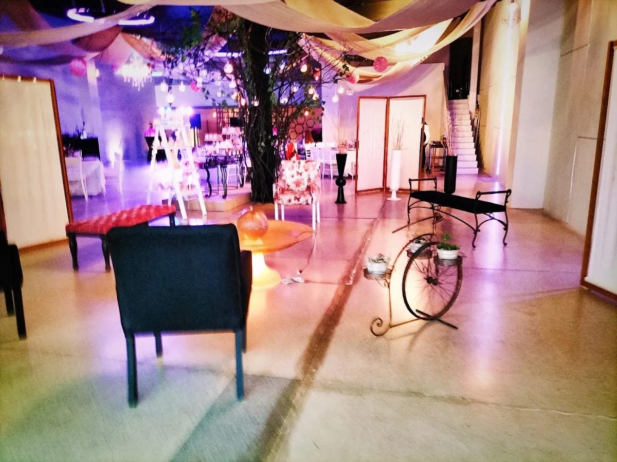 Karam — foto 2 de 3