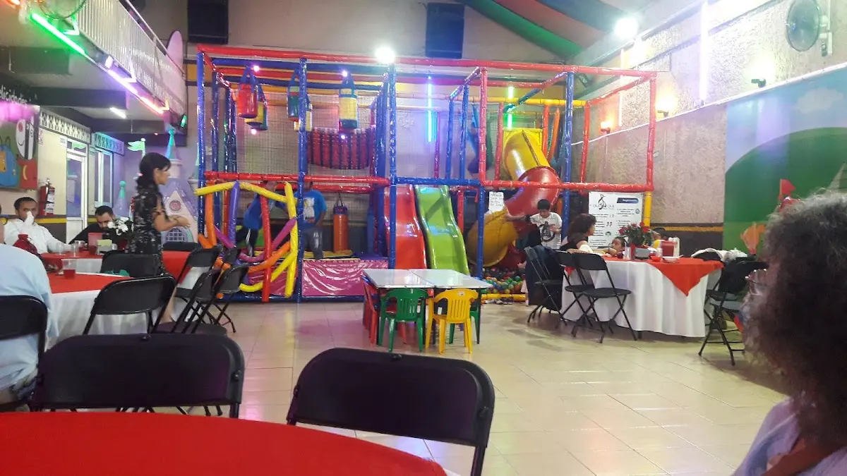 Salon De Eventos El Querreque
