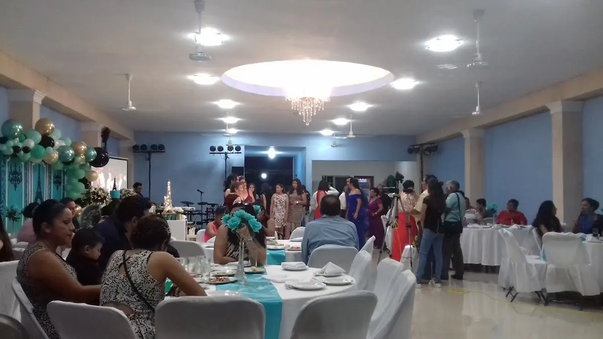 Local Tres Generaciones