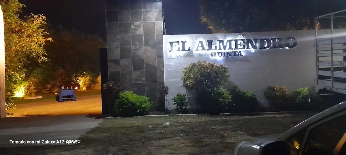 Quinta El Almendro, Carretera Tixkokob, Km. 3.