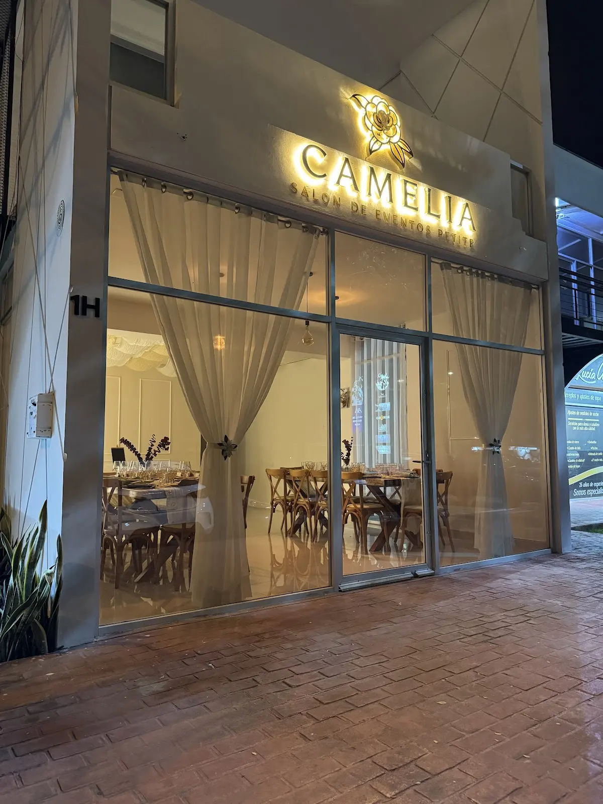 Camelia Salon de Eventos Petite