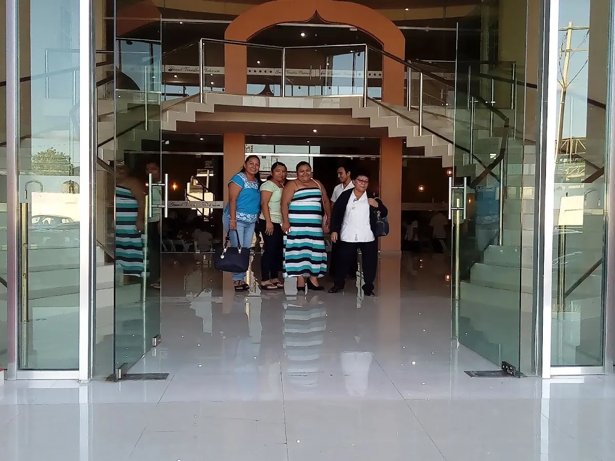 GRAND VERSALLES