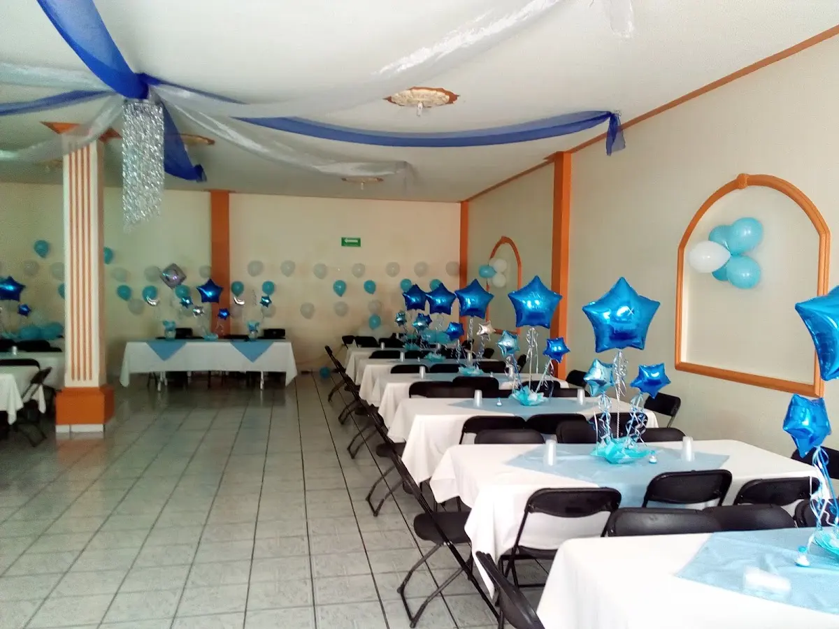 Salón De Eventos "Leslie"