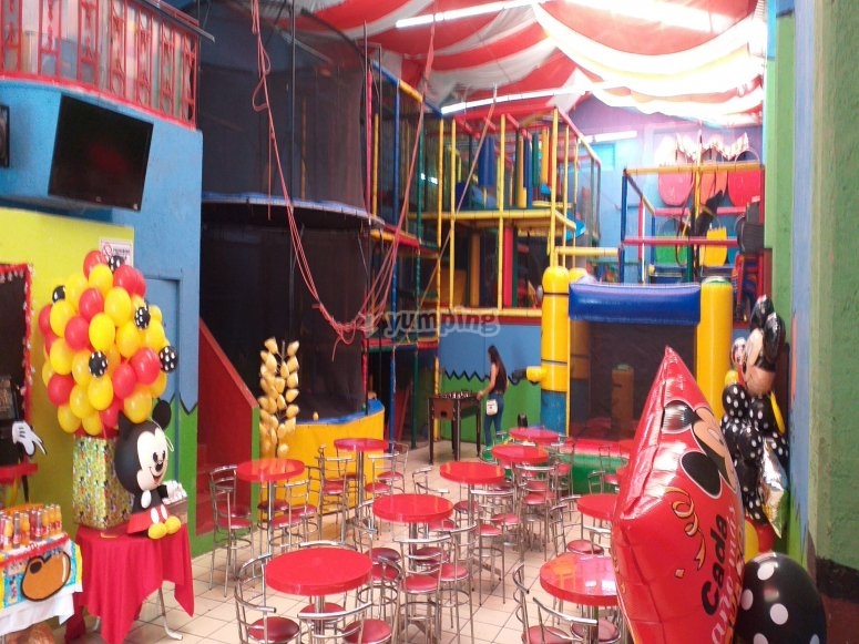 Salón De Fiestas Infantiles Rooli Kids