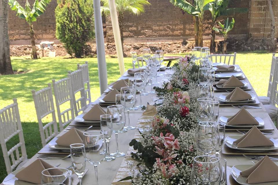Salón De Fiestas Laurel